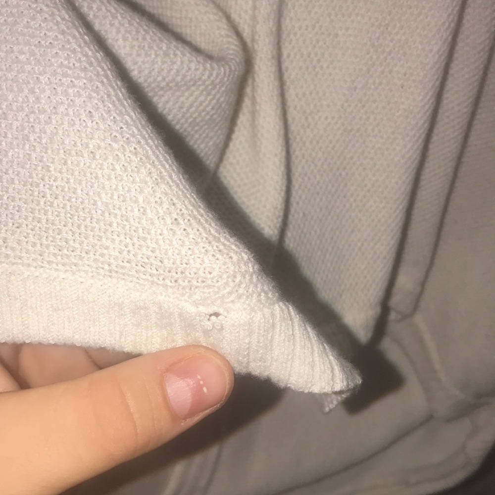 Express Sweater - Picture 2 of 3